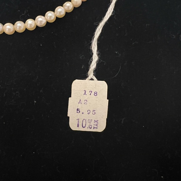 (4)Vintage Graduated Pearl Strand Necklaces - Picture 4 of 10